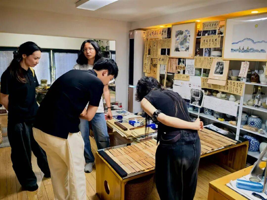 先临三维与云上画双方工作人员交流修复方案场景